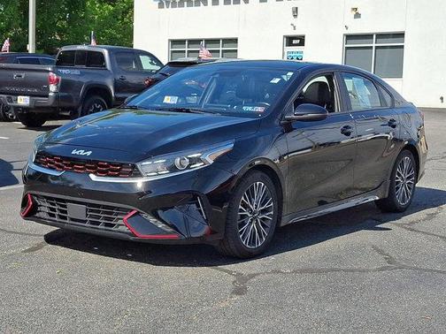 Aurora Black 2022 Kia Forte GT-Line