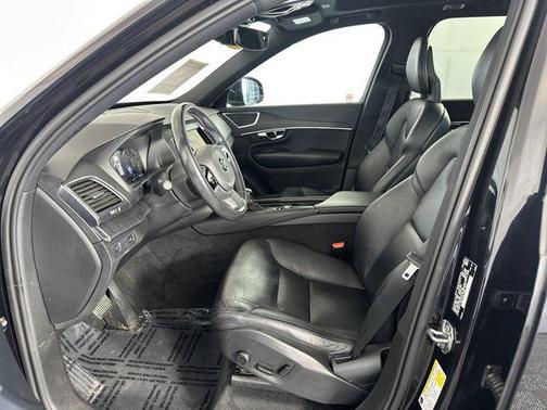 2020 Volvo XC90 T5 Momentum