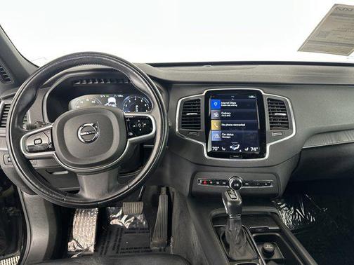 2020 Volvo XC90 T5 Momentum