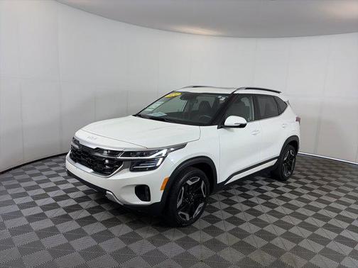 Snow White Pearl 2024 Kia Seltos SX Turbo