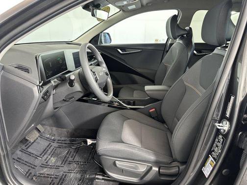 2025 Kia Niro LX
