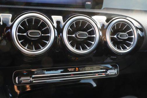 2025 Mercedes-Benz CLA 250 4MATIC