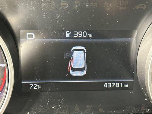 2023 Kia Carnival LX