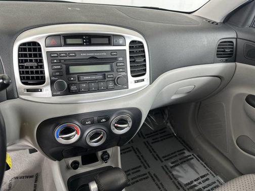 2007 Hyundai Accent SE