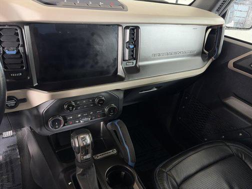 Oxford White 2022 Ford Bronco Wildtrak