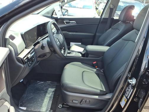 Ebony Black 2026 Kia Sportage EX