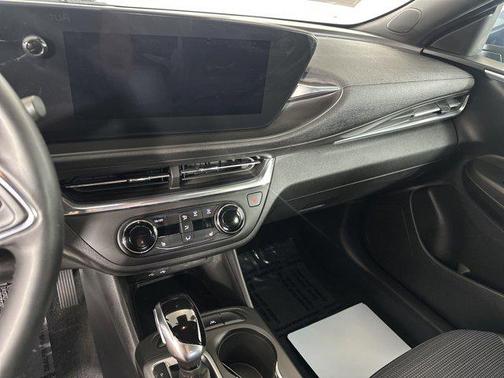 2024 Buick Envista Preferred FWD
