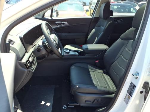 Snow White Pearl 2026 Kia Sportage Hybrid SX-Prestige