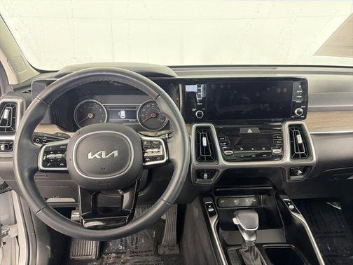 2023 Kia Sorento S