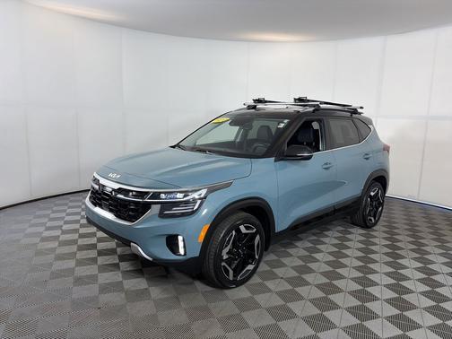Pluton Blue/Black Roof 2024 Kia Seltos SX Turbo
