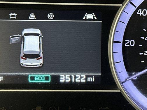 2022 Kia Niro LXS