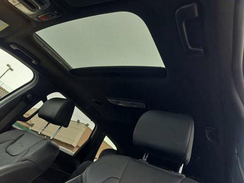 Glacial White Pearl 2023 Kia Telluride EX X-Line