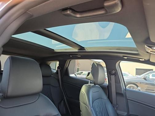 Wolf Gray 2023 Kia Sportage X-Line