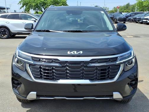 Fusion Black 2026 Kia Seltos S