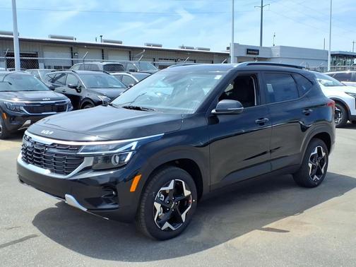 Fusion Black 2026 Kia Seltos S