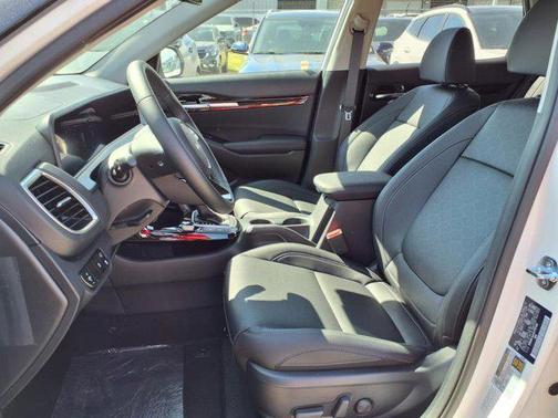 2025 Kia Seltos EX