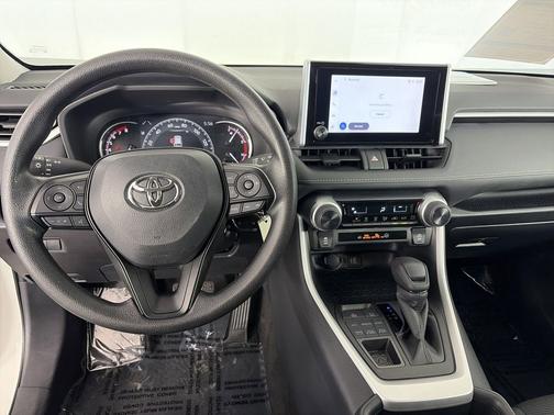 Ice Cap 2025 Toyota RAV4 LE