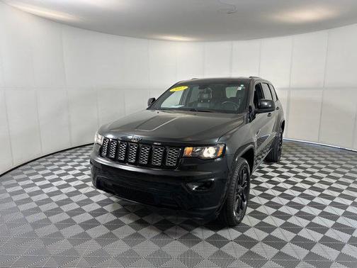 2017 Jeep Grand Cherokee Altitude