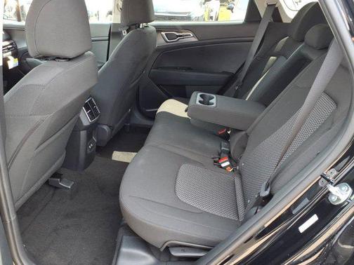 Ebony Black 2026 Kia Sportage LX