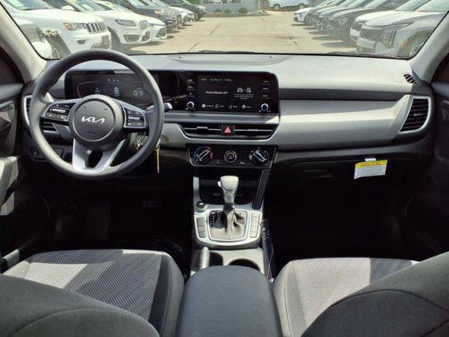 2025 Kia Seltos LX