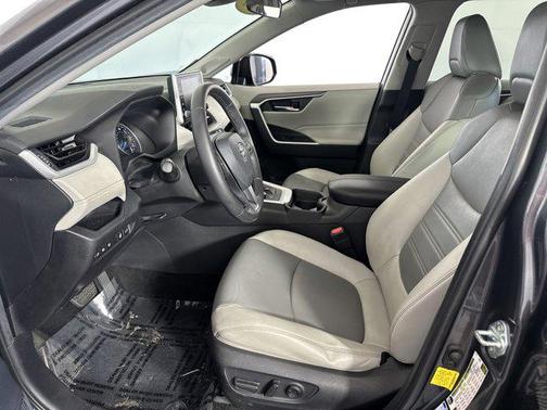 2021 Toyota RAV4 Hybrid XLE Premium