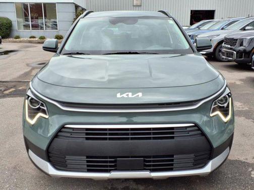 2025 Kia Niro EX