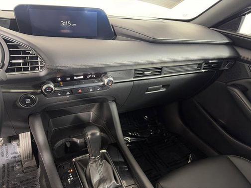 2022 Mazda Mazda3 FWD w/Preferred Package