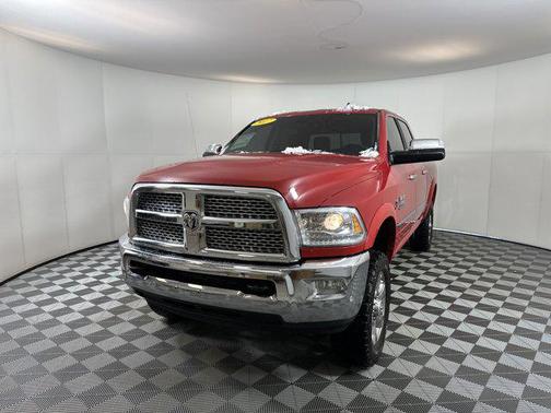 2017 RAM 2500 Laramie Crew Cab 4x4 6'4' Box