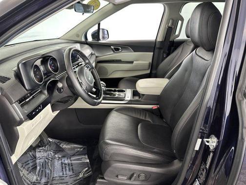 2022 Kia Carnival LXS