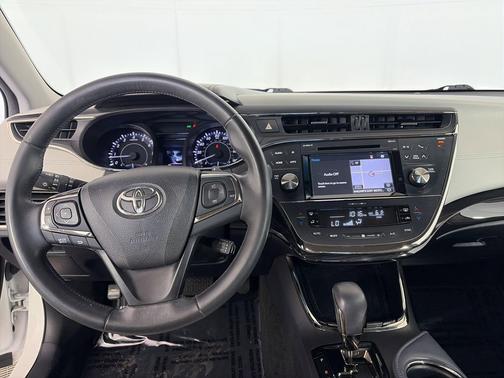 Blizzard Pearl 2015 Toyota Avalon XLE Touring