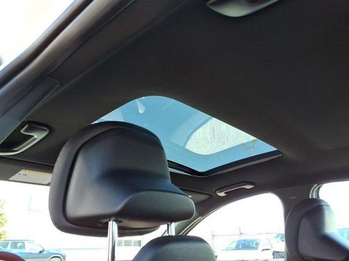 Snow White Pearl 2026 Kia K4 GT-Line