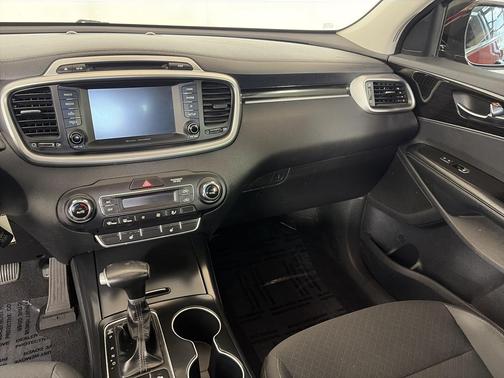 Passion Red 2019 Kia Sorento LX