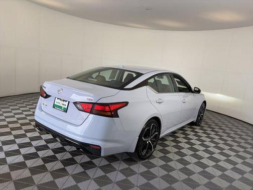 Gray Sky Pearl 2024 Nissan Altima SR FWD