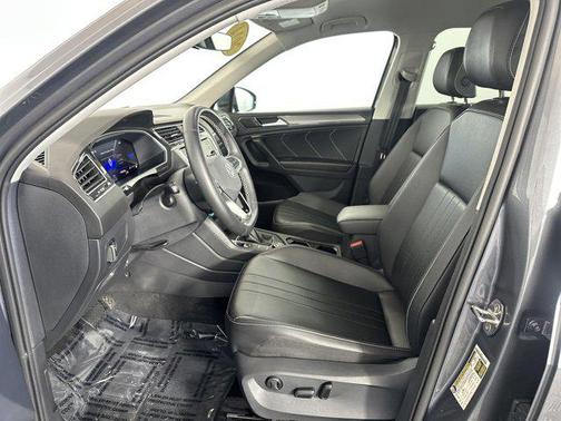 2024 Volkswagen Tiguan 2.0T SE 4MOTION