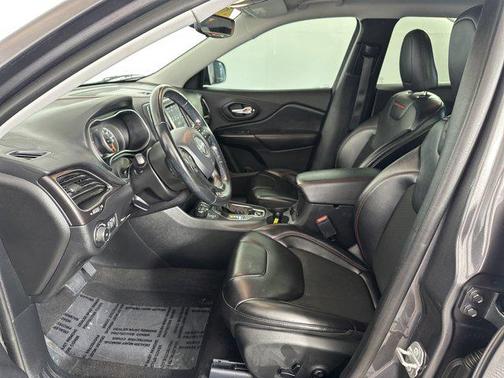 2020 Jeep Cherokee Trailhawk