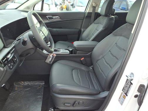 Glacial White Pearl 2026 Kia Sportage SX-Prestige