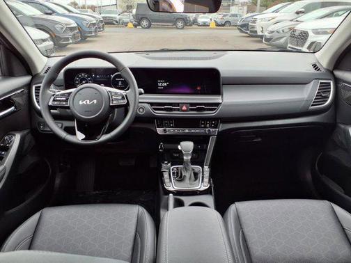 2025 Kia Seltos EX