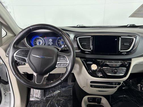 2020 Chrysler Pacifica Touring-L Plus