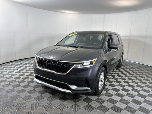 2024 Kia Carnival LX