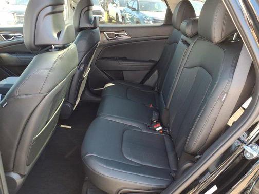 Ebony Black 2026 Kia Sportage EX