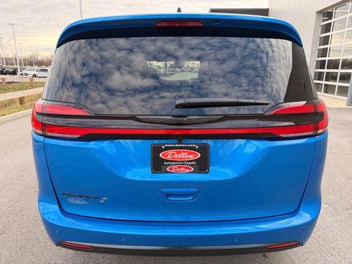 2026 Chrysler Pacifica L