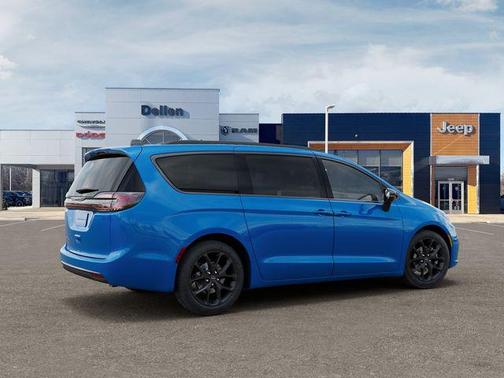 2026 Chrysler Pacifica L