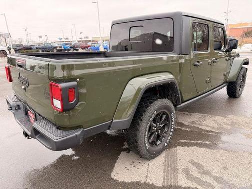 2022 Jeep Gladiator Sport