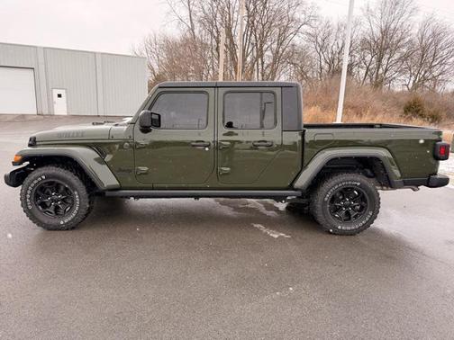 2022 Jeep Gladiator Sport