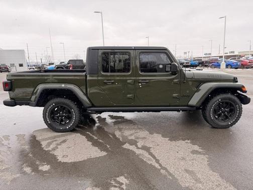 2022 Jeep Gladiator Sport