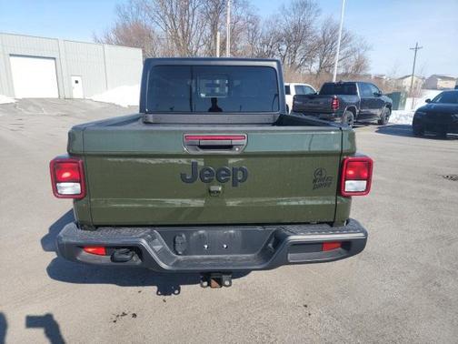 2022 Jeep Gladiator Sport