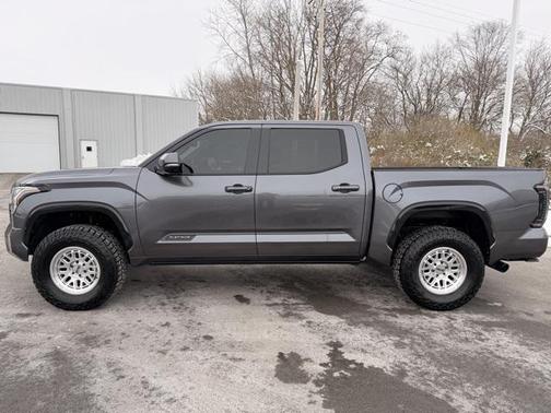 2023 Toyota Tundra Platinum