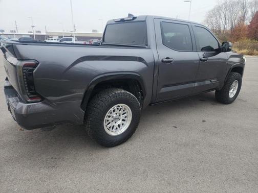 2023 Toyota Tundra Platinum