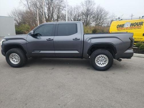 2023 Toyota Tundra Platinum