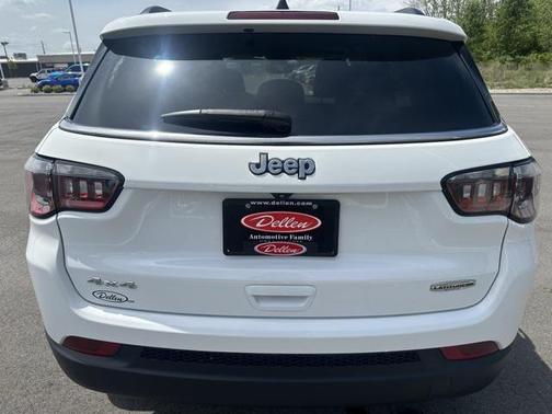 2022 Jeep Compass Latitude Lux